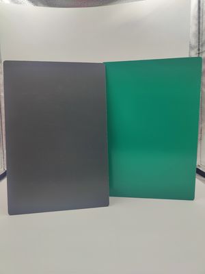 Aluminium-Verbundwerkstoff Feuergeschützte ACP-Blätter Spiegelveredelung Oberfläche 1220mm * 2440mm Größe