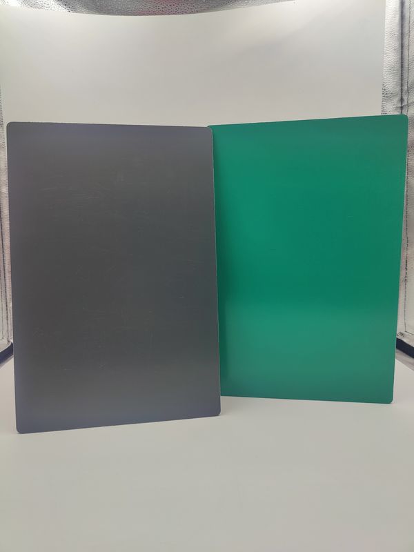 Aluminium-Verbundwerkstoff Feuergeschützte ACP-Blätter Spiegelveredelung Oberfläche 1220mm * 2440mm Größe