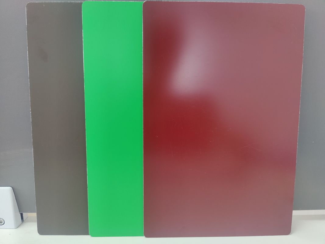 Dekorative PVDF ACP-Blätter 6,0 mm Dicke Spiegel Oberfläche 0,25 mm Aluminium-Schicht Für Einkaufszentren Innenräume